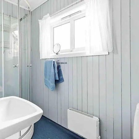 Vakantiehuis House By The Ocean With Midnight Sun View