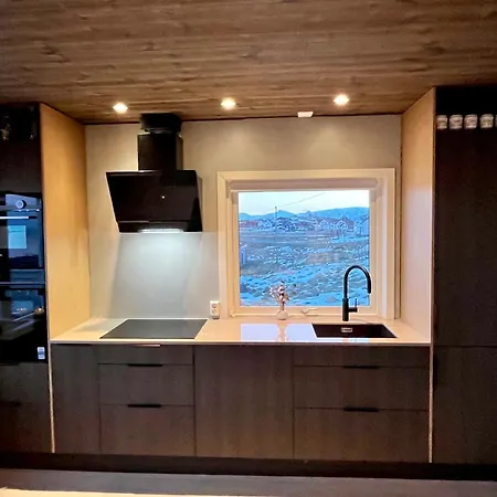 Vakantiehuis House By The Ocean With Midnight Sun View *