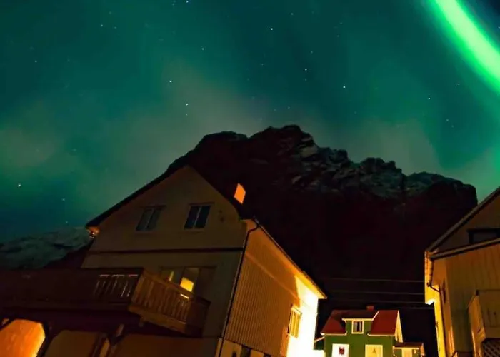 House By The Ocean With Midnight Sun View * Eggum