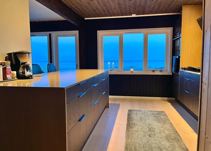 Casa vacanze House By The Ocean With Midnight Sun View
