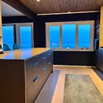 Сasa de vacaciones House By The Ocean With Midnight Sun View